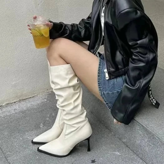 מגף עקב כיווצים- אנג׳ילינה