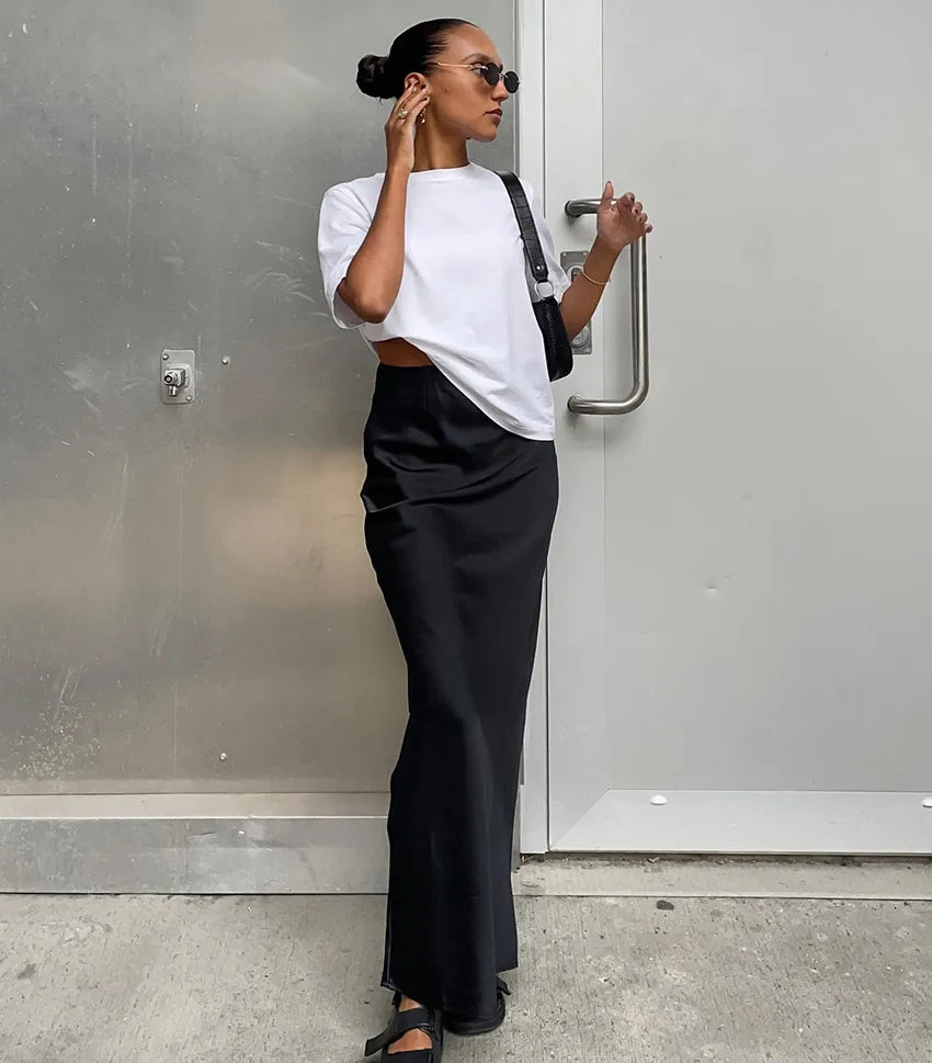 חצאית סאטן צנועה- נועה