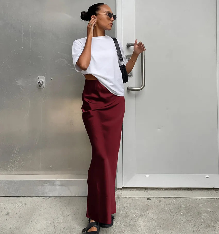 חצאית סאטן צנועה- נועה