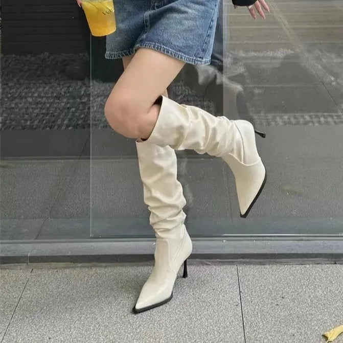 מגף עקב כיווצים- אנג׳ילינה