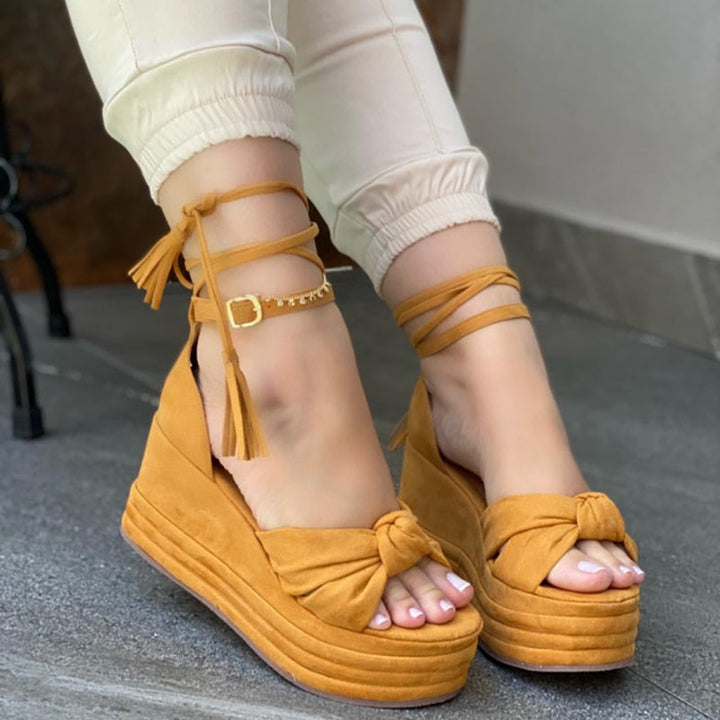 סנדל עקב- טנישה