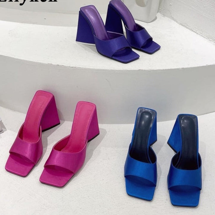 כפכפי עקב מרובע קים