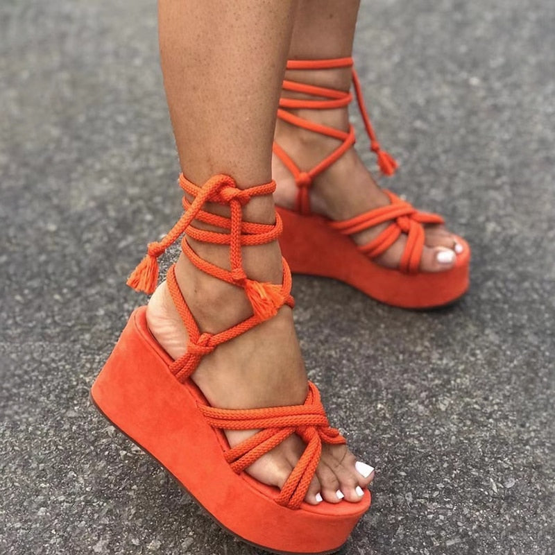 סנדל פלטפורמה סטייל- אלוז׳ן