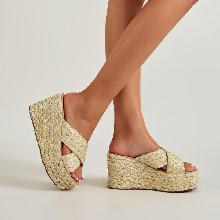 כפכף פלטפורמה בוהו- שקד