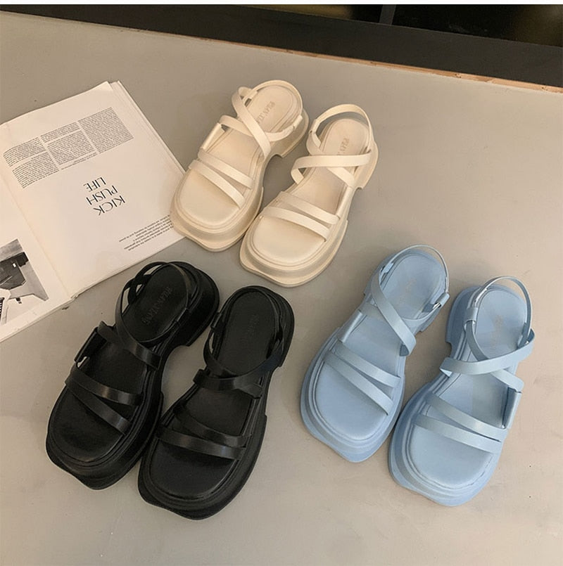 סנדלי פלטפורמה- מילאן