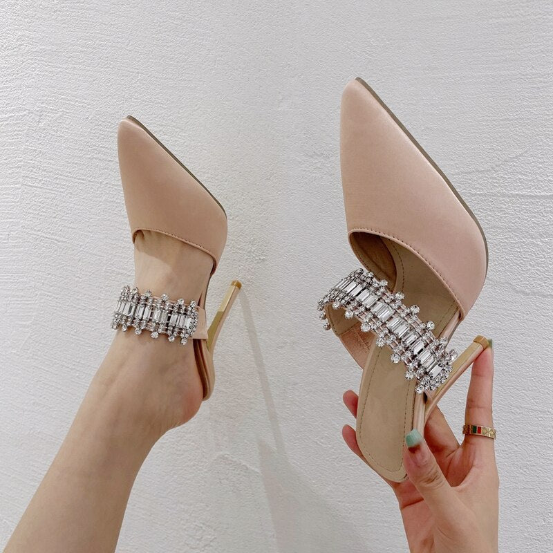 עקב קלאסי בשילוב קריסטלים- נועה