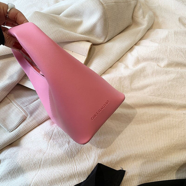 תיק יד- הובה בובה