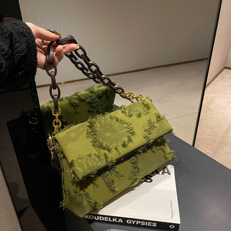 תיק קרעים גדול- מתיאס