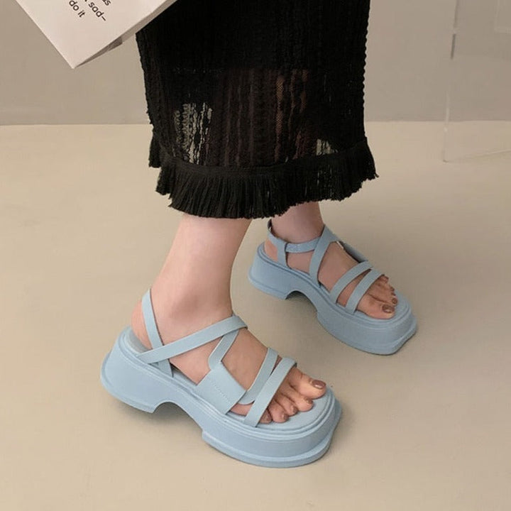 סנדלי פלטפורמה- מילאן