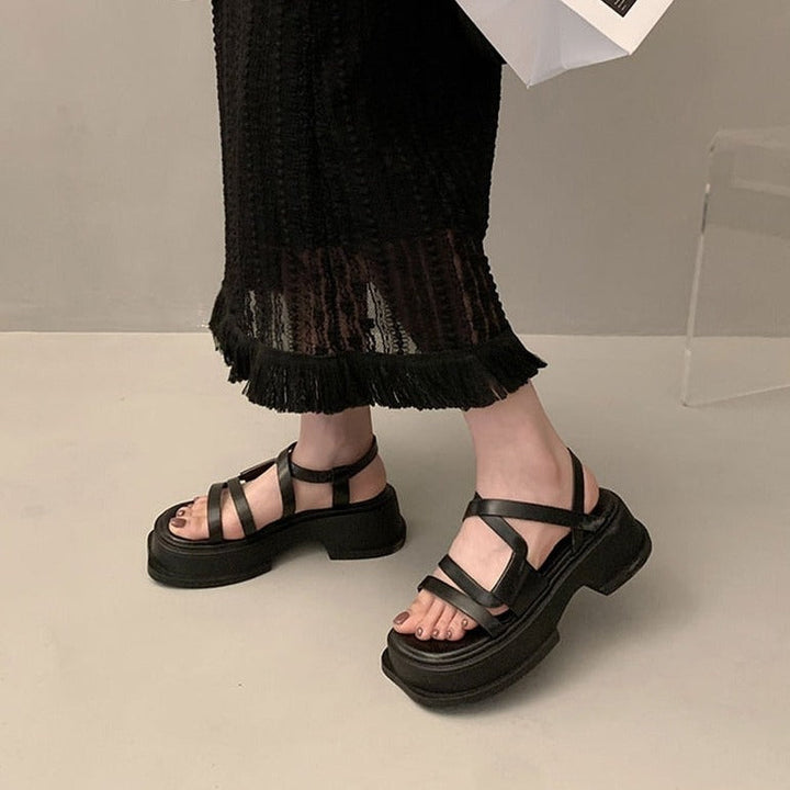 סנדלי פלטפורמה- מילאן