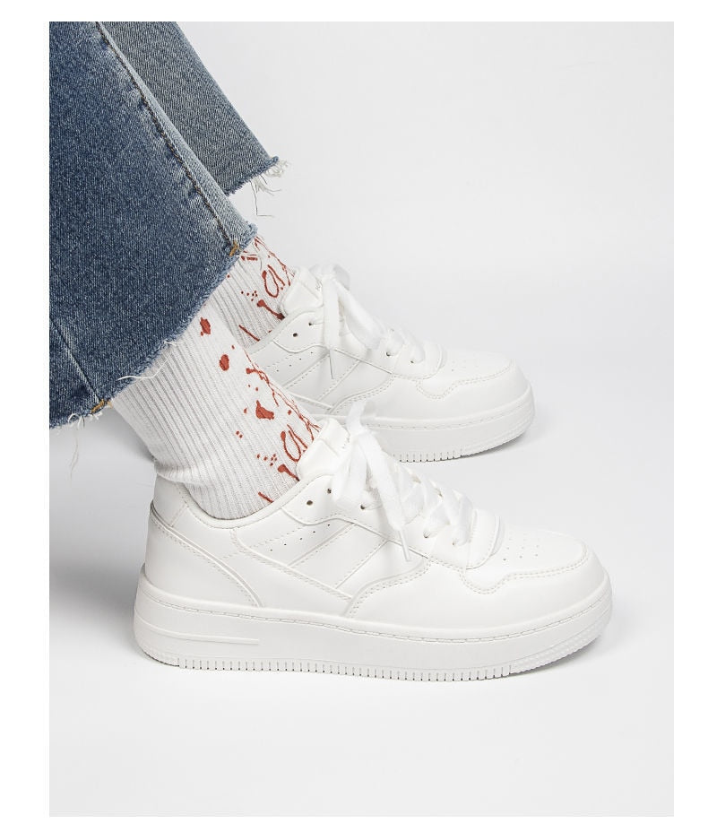 סניקרס מאלין